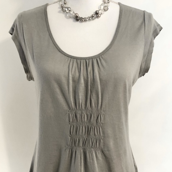 Women’s The Limited Short Sleeve Ruched Top - Picture 4 of 8